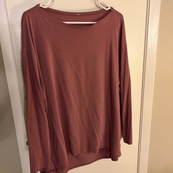 Lululemon oversized long sleeve shirt - Picture 2 of 4